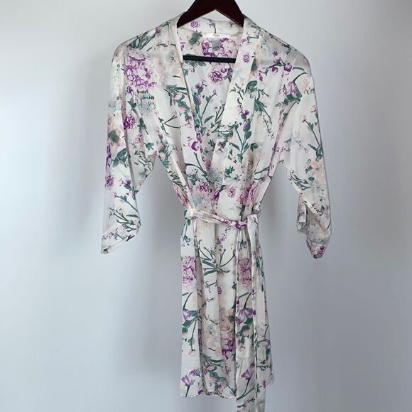 Flora Nikrooz Robe Women’s Size Small Medium Floral Print 3/4 Sleeve Short Robe - Picture 1 of 9